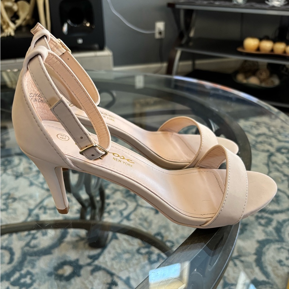 Vepose Nude Heels